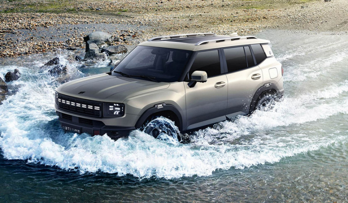 В России — 3,77 млн рублей за 245 л.с., а в Китае — 157,9 тыс. юаней (1,8 млн рублей) за 591 л.с. Представлен Jetour T1 Mountain & Sea, и он может ехать не только на бензине