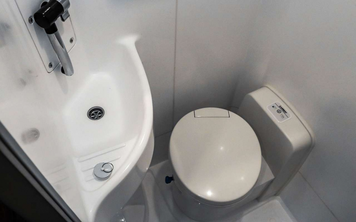 Кухня, спальня, санузел — в этой ГАЗели можно жить: как она устроена