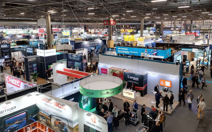 Equip Auto - 2025: горящие электромобили, гаджеты из 90-х и автомобильные масла