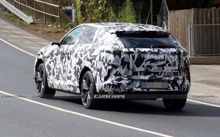 Этот кроссовер Mazda создан совместно с китайским Changan