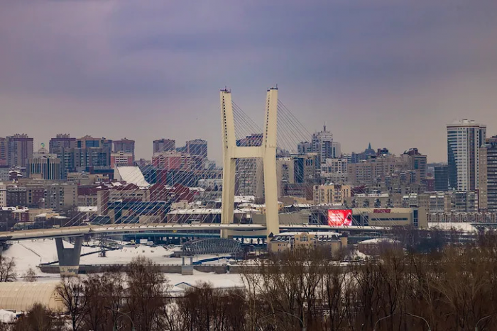 Узкие места развязок 4 моста в Новосибирске назвал автоинструктор Воронов