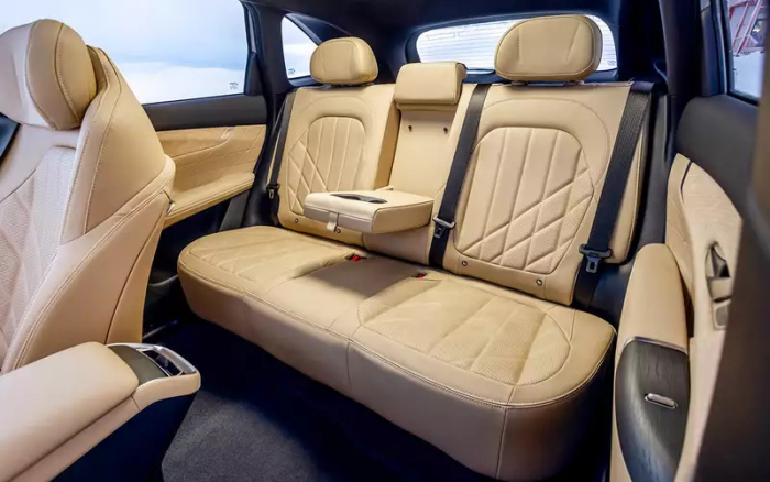 Теперь — с полным приводом: китайский кроссовер обновили для России