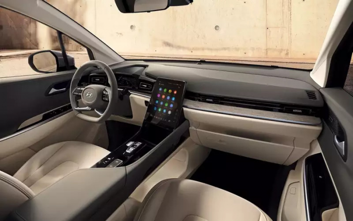 В России появился практичный семейный минивэн Hyundai с ценой дешевле «китайцев»