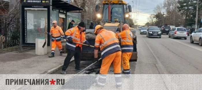 В Крыму стартует масштабный ямочный ремонт: на дороги вышли 46 специализированных бригад
