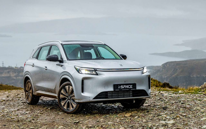 Самый дешевый гибридный кроссовер в РФ: как он едет? Каков расход?