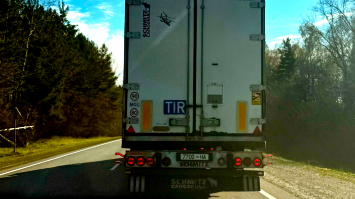 Зачем на самом деле нужна надпись TIR на фурах и почему грузовики называют фурами