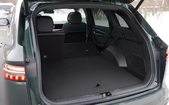 Как Geely Monjaro следит за нарушениями и другие особенности кроссовера