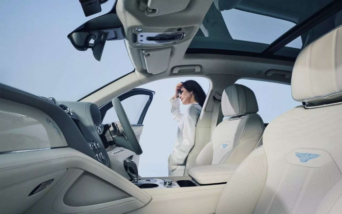 Женственность в деталях: Bentley представила особую Bentayga — для невест