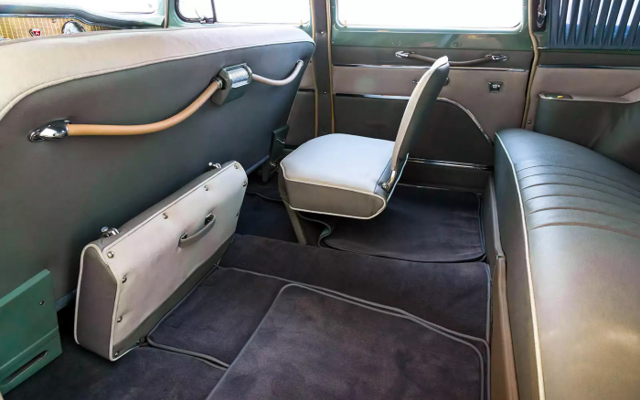 Зачем СССР скопировал американский Packard — история Чайки ГАЗ-13