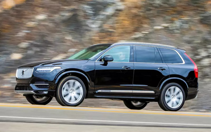 Словно в дорогой яхте! Как едет и сколько стоит премиум не из Китая?