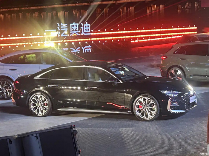В Китае представили новый Audi A6L: новая платформа, новая система помощи водителю от Huawei, новый салон и три мотора