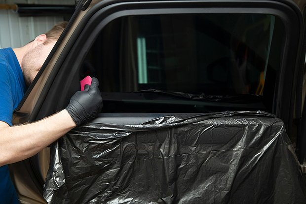 Тонировка стекол автомобиля в 2026 году: требования по ГОСТ, правила и штрафы