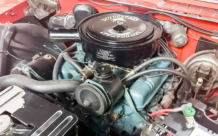 Ну и кто у кого скопировал? ГАЗ‑13 Чайка, американский Buick Electra и французский Facel Vega