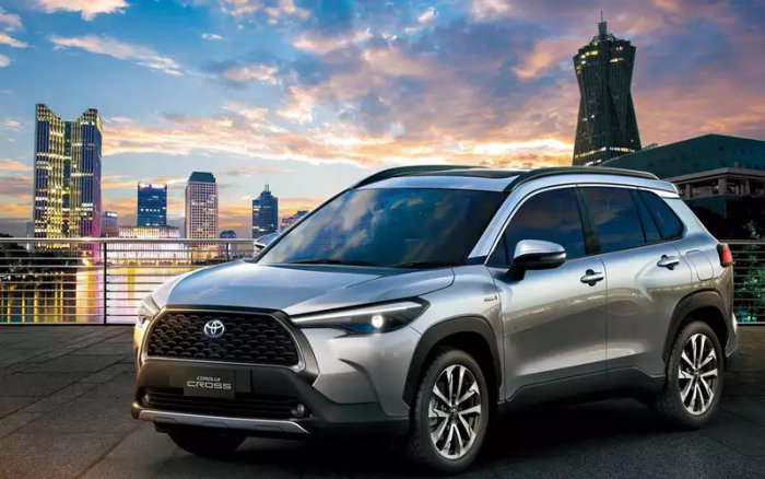 В России начали продавать добротный кроссовер Toyota чуть дороже 2 млн рублей