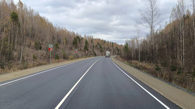 В Алтайском крае в 2025 году отремонтировали 230 км опорной сети дорог