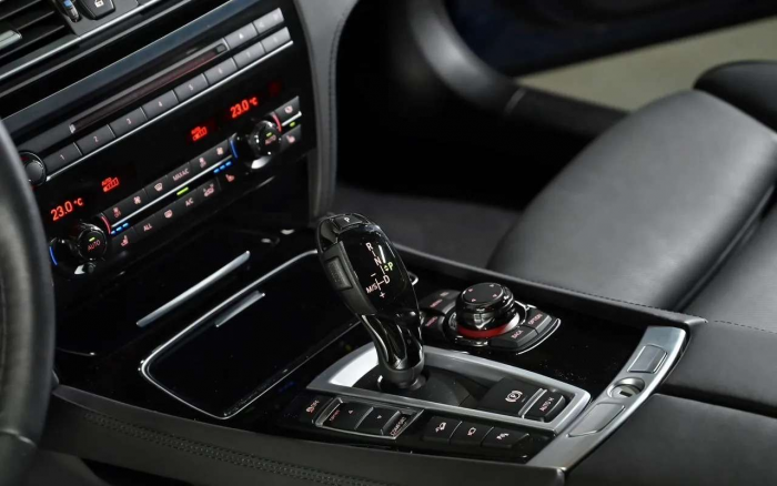 Редчайший седан продают в России: вдвое дороже новой «семерки» BMW