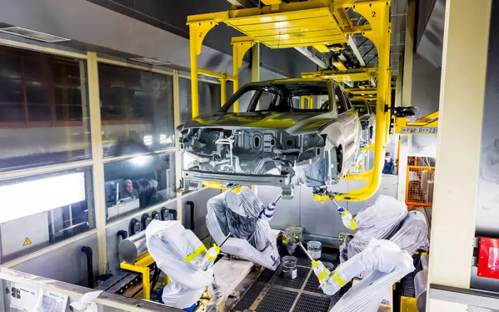 Добротный седан на смену Эмгранду — дешевле на 394 тысячи!