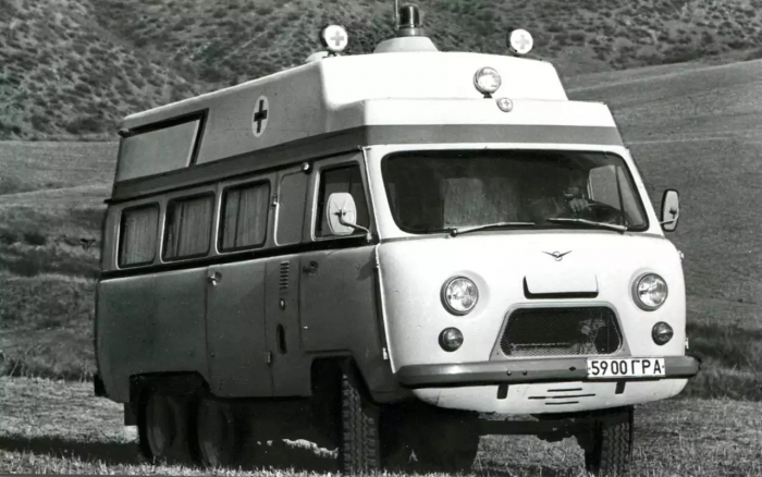 «Если мы возьмем ежа...» — как в СССР экспериментировали с «буханкой» УАЗа