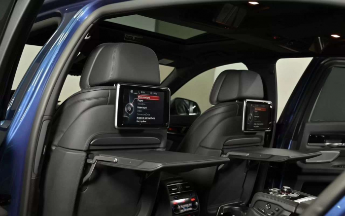 Редчайший седан продают в России: вдвое дороже новой «семерки» BMW