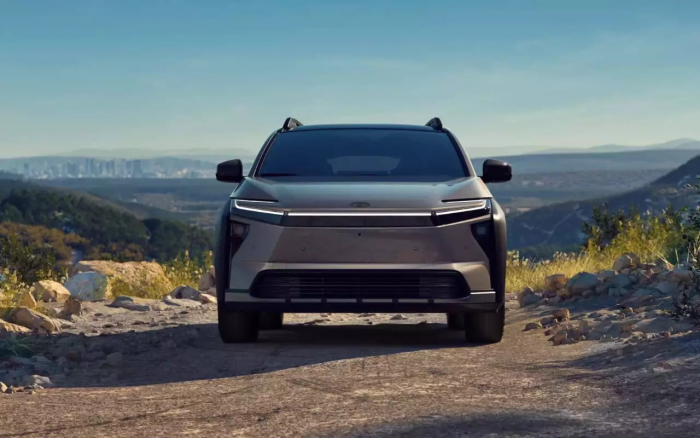 Toyota готовит интересный ...ог кроссовера RAV4 с хорошими внедорожными данными