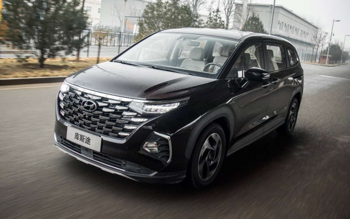 В России появился практичный семейный минивэн Hyundai с ценой дешевле «китайцев»