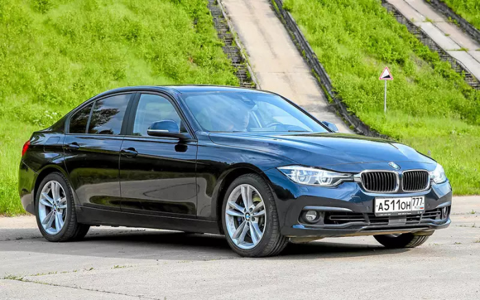 Кузов не ржавеет, живучая ходовая — надежные и престижные седаны от 1,5 млн рублей