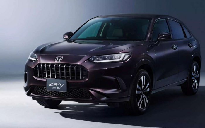 На рынок вышел новый экономичный японский кроссовер дешевле 2 миллионов рублей