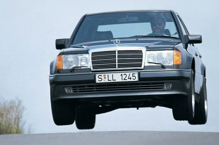 40 лет Mercedes-Benz E-Class W124. Выдающийся дизайн, передовые технологии, немыслимая надежность — этот автомобиль создал класс имени себя