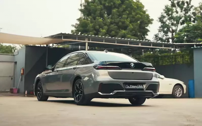 Посмотрите на перевоплощение старой BMW в самый последний кузов от индийских мастеров