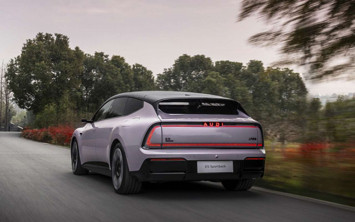 Первая Audi без фирменных колец начала поступать к дилерам: подробности