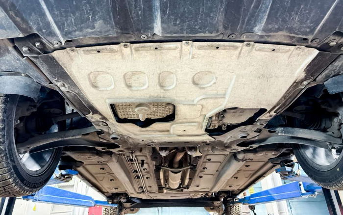 Выбираем недорогой универсальный автомобиль: сравнили две Лады и Солярис