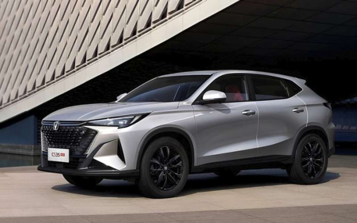 Стойкий кузов и зимние опции — представлен новый кроссовер для России