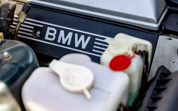 Секрет его молодости: BMW, который похож на BMW