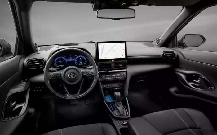 В Россию привезли новый доступный японский кроссовер