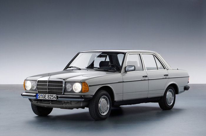 40 лет Mercedes-Benz E-Class W124. Выдающийся дизайн, передовые технологии, немыслимая надежность — этот автомобиль создал класс имени себя