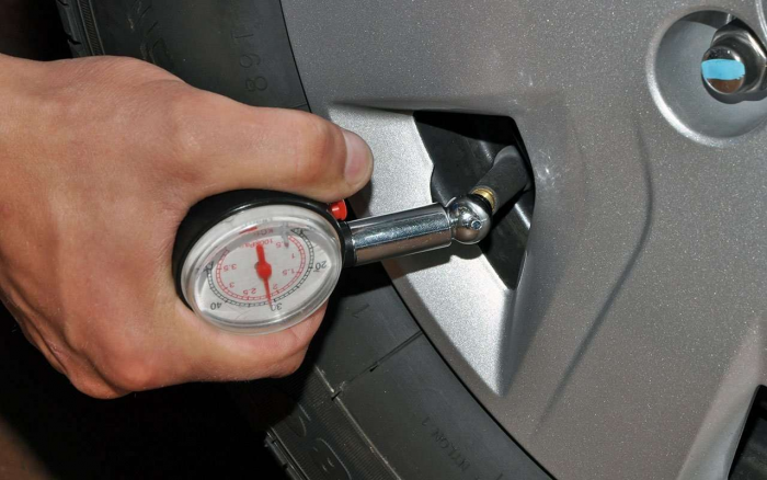 Какое давление в шинах должно быть на самом деле