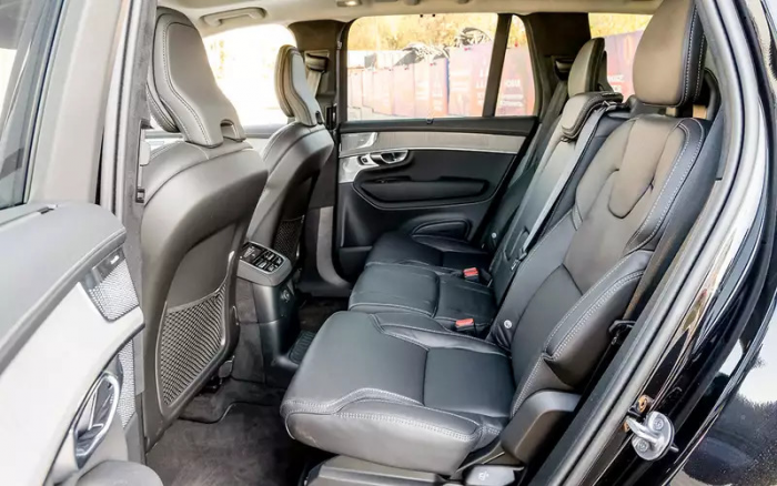 Словно в дорогой яхте! Как едет и сколько стоит премиум не из Китая?