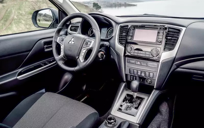 Надежная машина для семьи и бездорожья за 1,5 млн: что с ней не так?