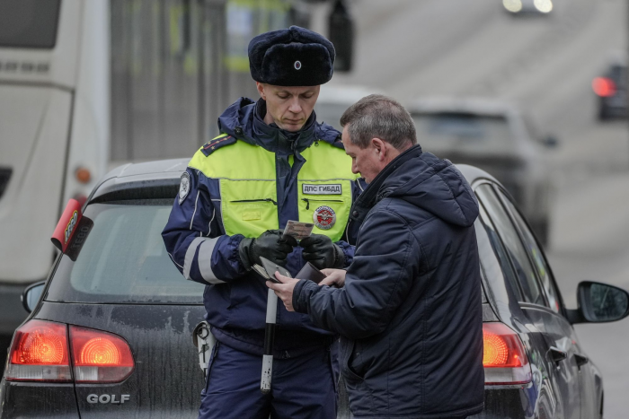 Госавтоинспекция предупредила о массовых рейдах в новогодние праздники
