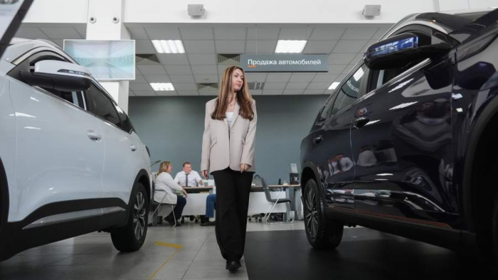 Сдали назад: автопроизводители из КНР теряют российский рынок