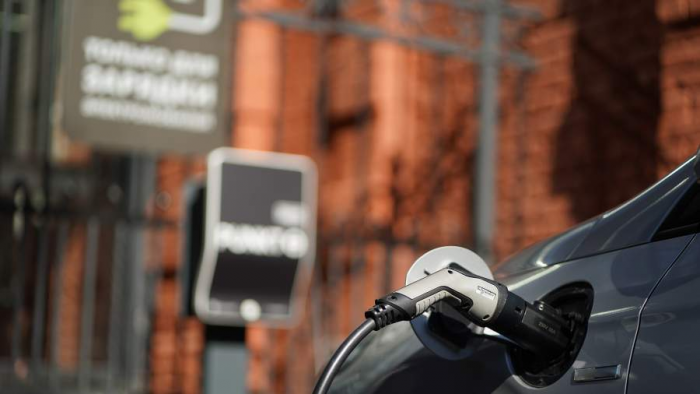 Сдали назад: автопроизводители из КНР теряют российский рынок