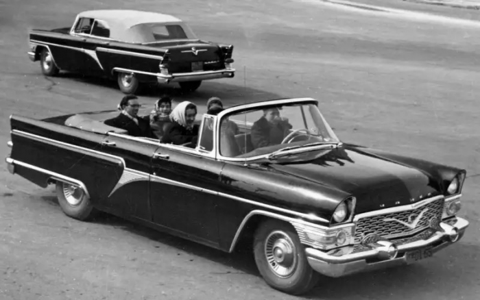 Зачем СССР скопировал американский Packard — история Чайки ГАЗ-13