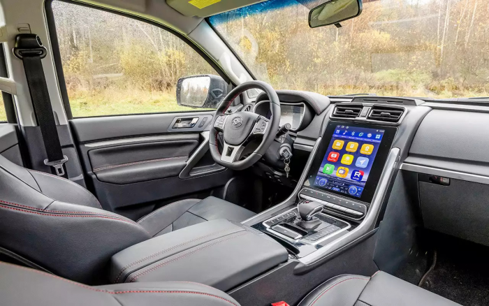 205 сил, гидроавтомат, полный привод — в РФ привезли «почти Silverado»