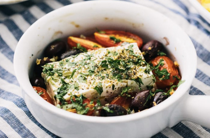 10 способов вкусно запечь сыр в духовке