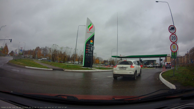 В сети пишут о том, что многие АЗС компании "Татнефть" закрыты и не продают топливо