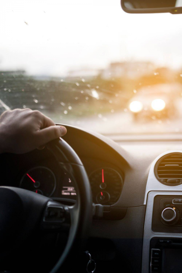 Как парень отучил свою девушку от привычки просить подвезти её на машине по поводу и без