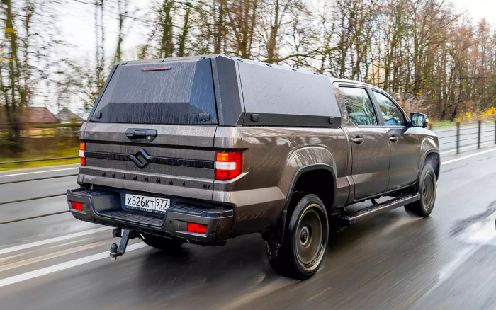 205 сил, гидроавтомат, полный привод — в РФ привезли «почти Silverado»