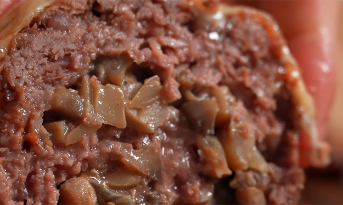 Гениальное мясо на Новый год: рецепт без затрат и почти без хлопот