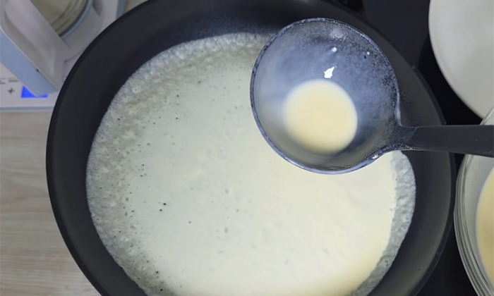 Блинчики шелковые, тончайшие. Лучшие тесто получается на молоке и кипятке