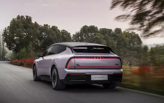 Первая Audi без фирменных колец начала поступать к дилерам: подробности
